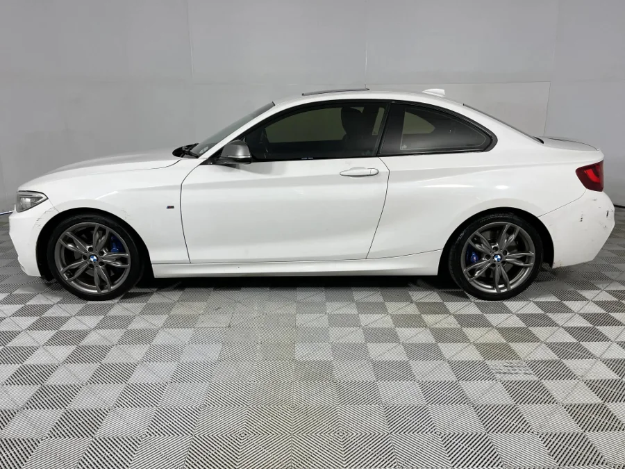 Used 2014 BMW 2 Series M235i coupe auto - WeBuyCars Silverlakes Used 2014 BMW 2 Series M235i coupe auto - WeBuyCars Silverlakes