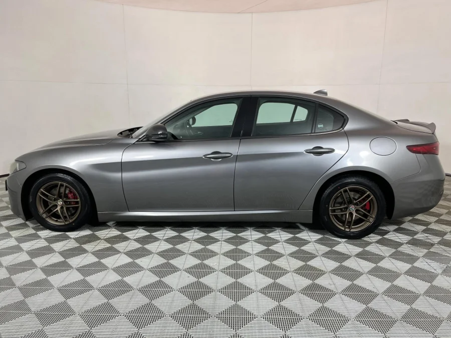 Used 2017 Alfa Romeo Giulia 2.0T - WeBuyCars JHB South