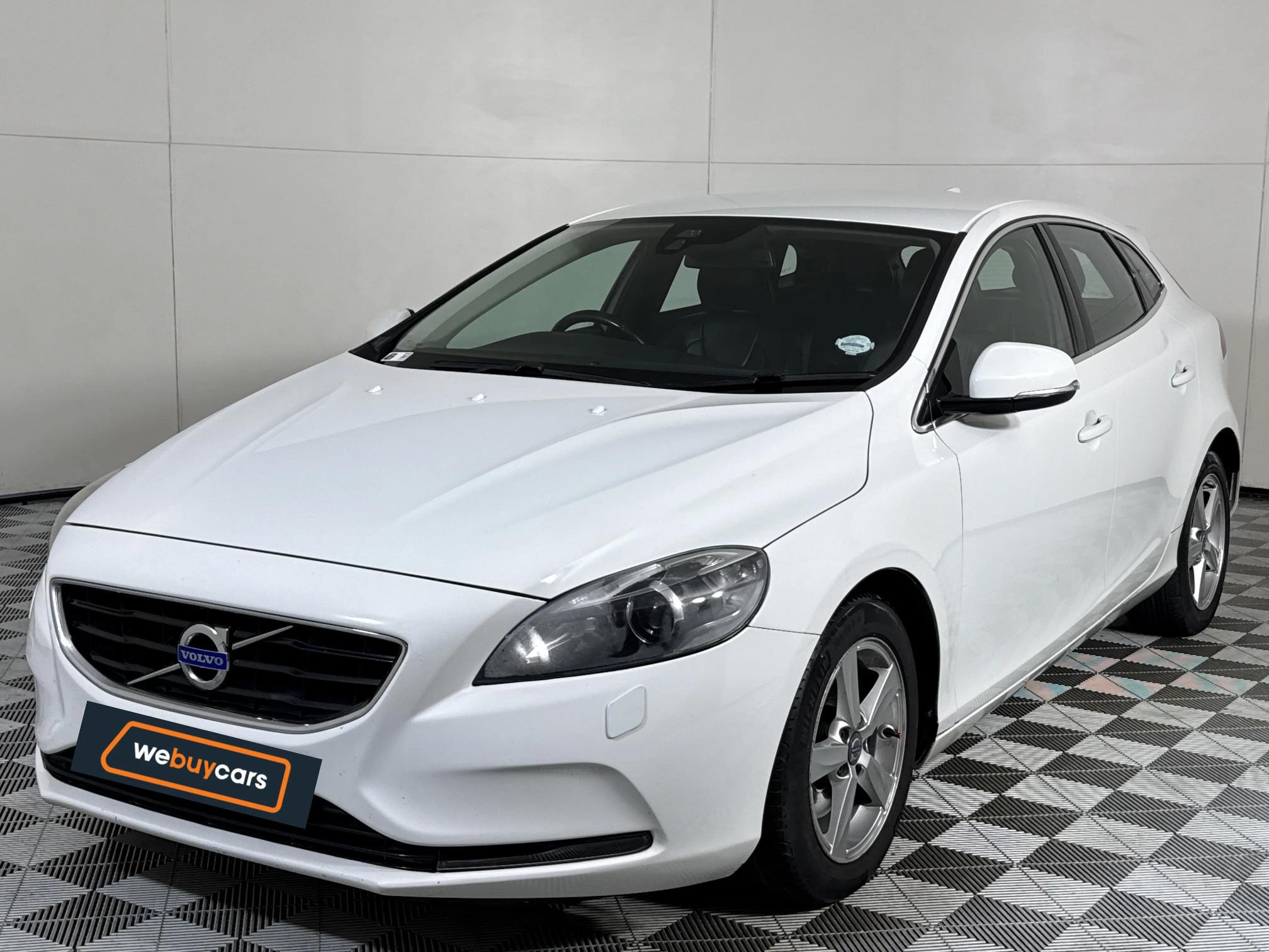 Used 2014 Volvo V40 T3 Excel
