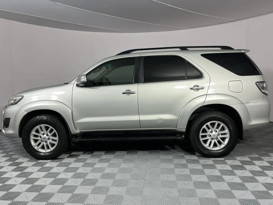 Used 2012 Toyota Fortuner 4.0 V6 Epic - WeBuyCars Lansdowne