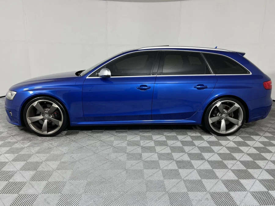 Used 2013 Audi RS4 Avant quattro - WeBuyCars The Dome