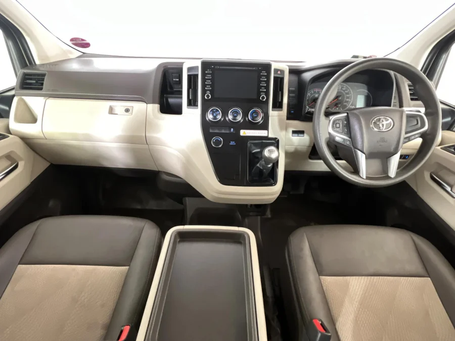 Used 2023 Toyota Quantum 2.8 LWB bus 11-seater GL - WeBuyCars JHB South