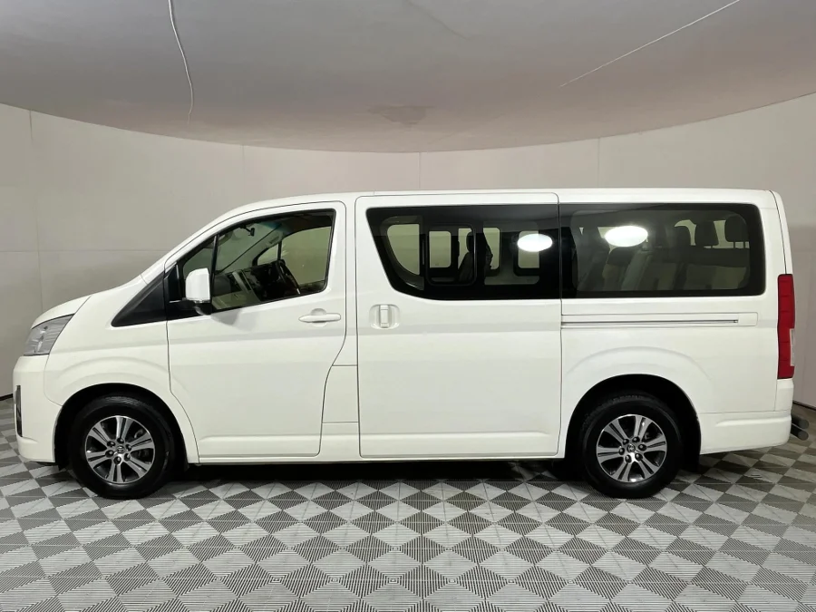 Used 2023 Toyota Quantum 2.8 LWB bus 11-seater GL - WeBuyCars JHB South