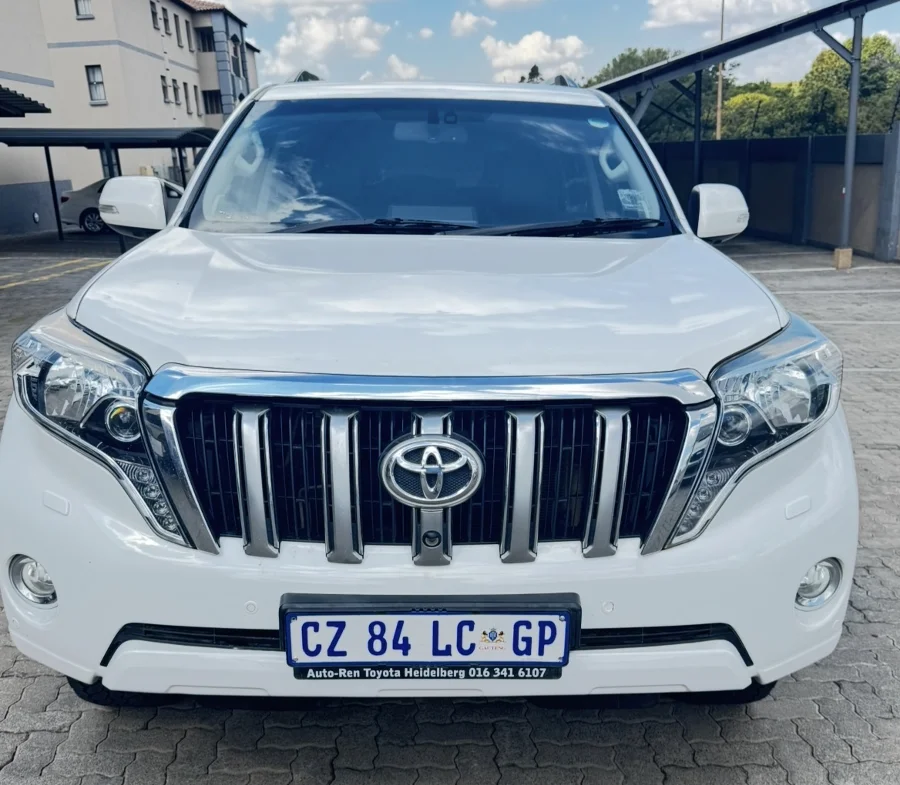 New 2014 Toyota Land Cruiser Prado 3.0DT VX - Private Seller New 2014 Toyota Land Cruiser Prado 3.0DT VX - Private Seller