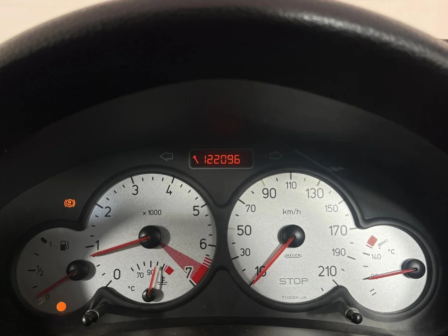 Used 2003 Peugeot 206 CC 1.6 - WeBuyCars Pietermaritzburg Used 2003 Peugeot 206 CC 1.6 - WeBuyCars Pietermaritzburg