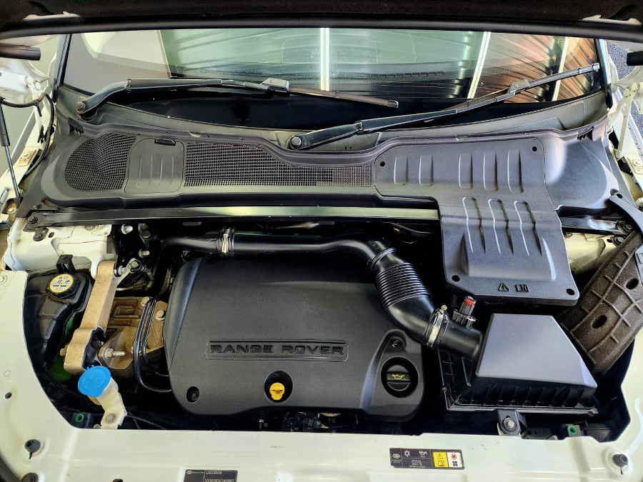Used 2012 Land Rover Range Rover Evoque SD4 Prestige - Gibbor Motors