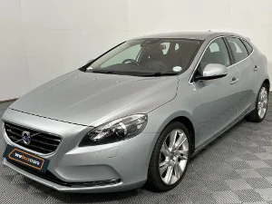 Used 2013 Volvo V40 T4 Excel auto