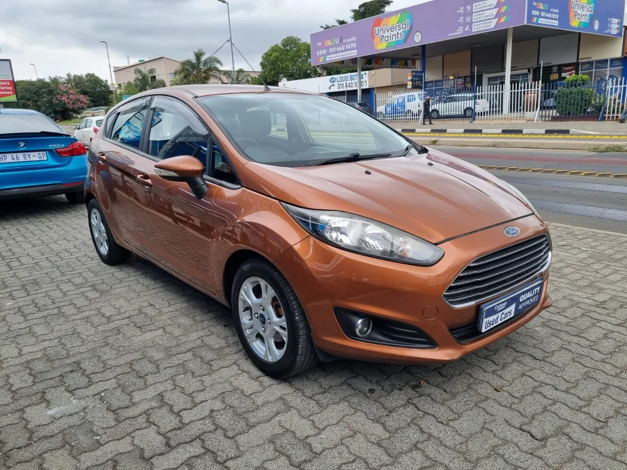 Used 2015 Ford Fiesta sedan 1.4 Ambiente - Carbase Auto