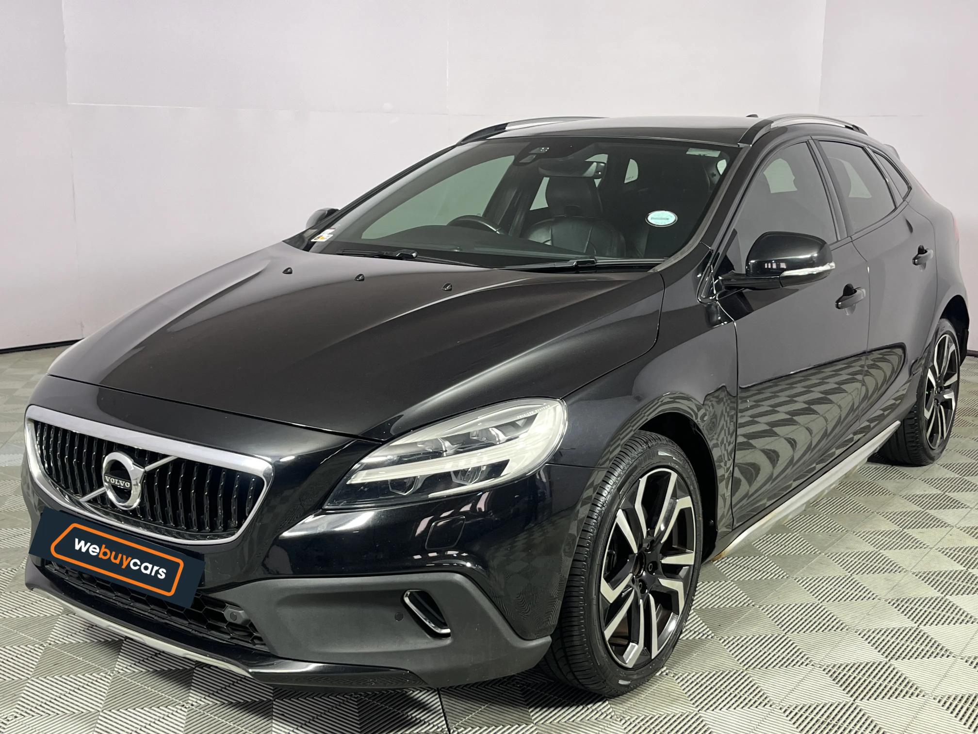 Used 2019 Volvo V40 Cross Country D3 Inscription