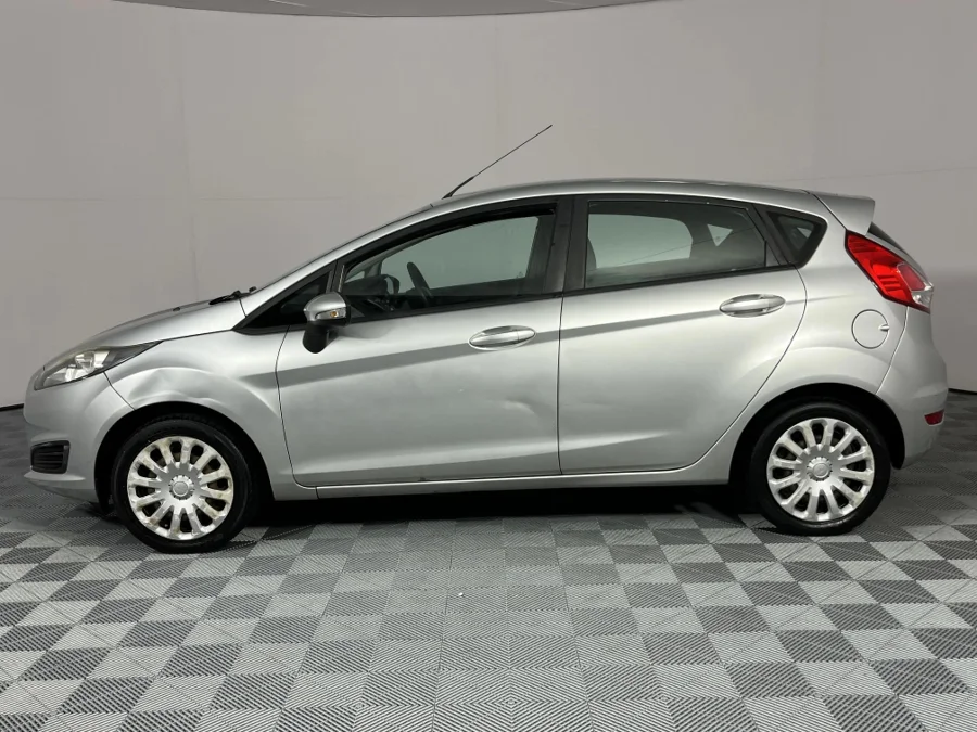 Used 2015 Ford Fiesta 5-door 1.4 Ambiente - WeBuyCars Brackenfell Cape Town