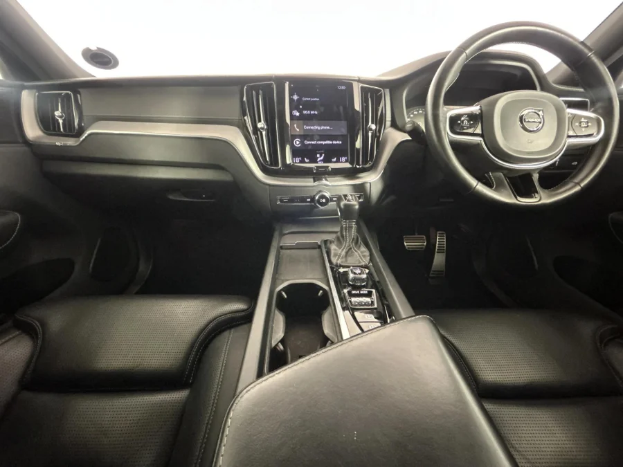 Used 2021 Volvo XC60 D5 AWD R-Design - WeBuyCars Lansdowne