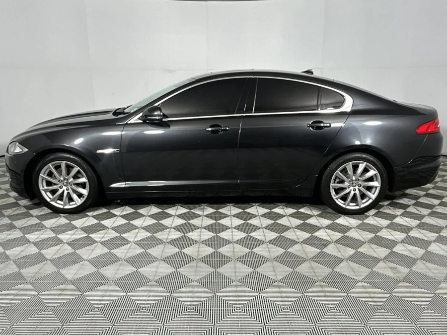 Used 2014 Jaguar XF 2.0 i4 Premium Luxury - WeBuyCars Lansdowne