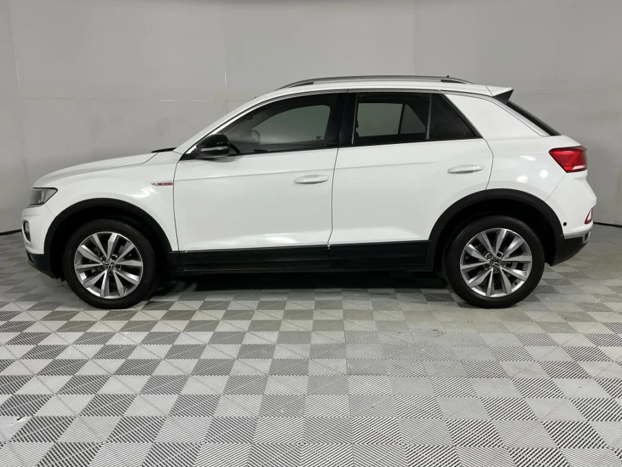 Used 2022 Volkswagen T-Roc 1.4TSI 110kW Design - WeBuyCars JHB South