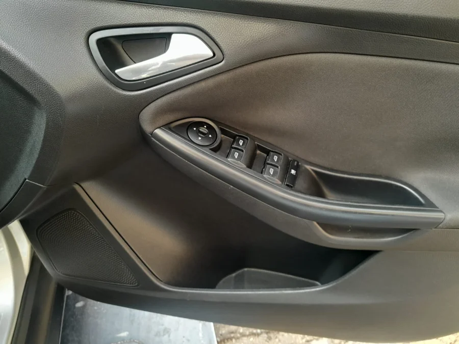 Used 2014 Ford Focus 1.8 5-door Ambiente - Carmart Auto Dealer