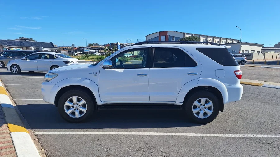 Used 2010 Toyota Fortuner 3.0D-4D - Private Seller