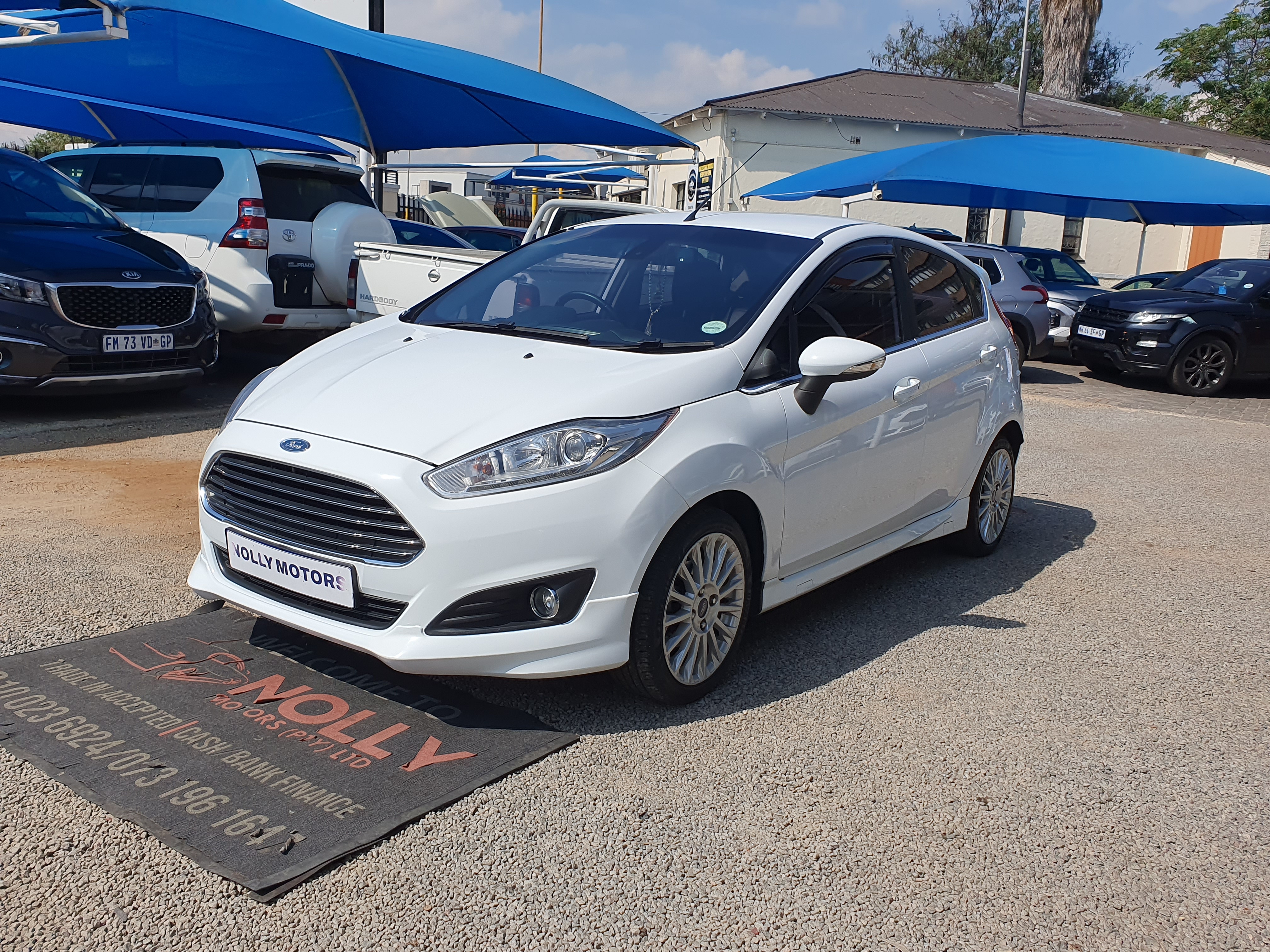 Used 2015 Ford Fiesta 5-door 1.0T Titanium