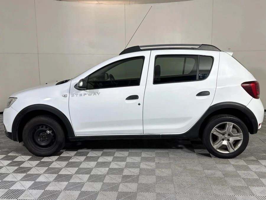 Used 2017 Renault Sandero 66kW turbo Stepway Expression - WeBuyCars Midstream