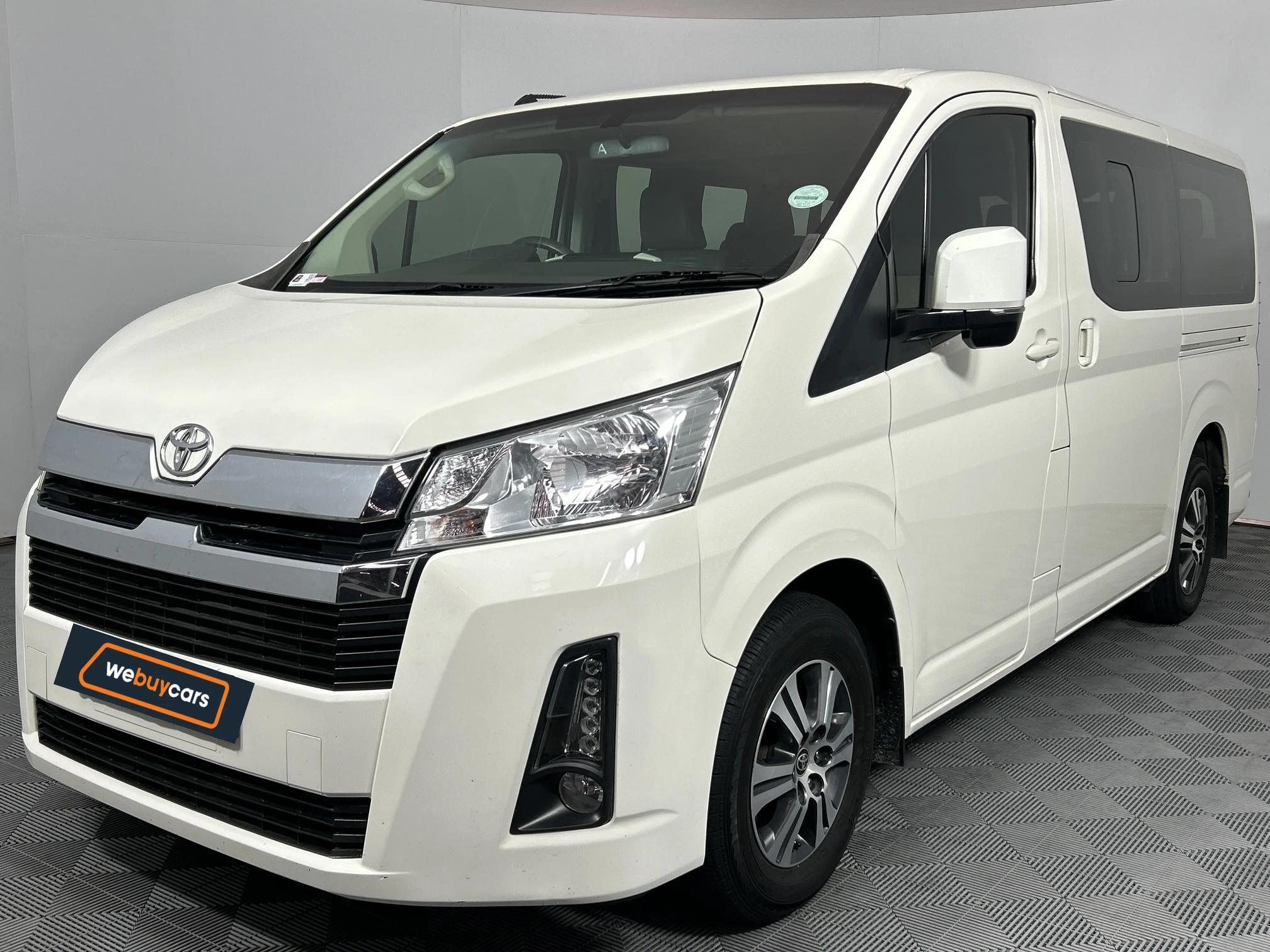 Used 2022 Toyota Quantum 2.8 LWB bus 11-seater GL