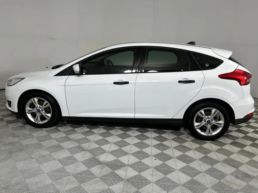 Used 2016 Ford Focus hatch 1.0T Ambiente - WeBuyCars Lansdowne Used 2016 Ford Focus hatch 1.0T Ambiente - WeBuyCars Lansdowne
