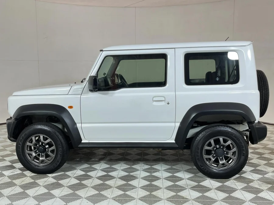 Used 2022 Suzuki Jimny 1.5 GLX AllGrip 3-door manual - WeBuyCars JHB South