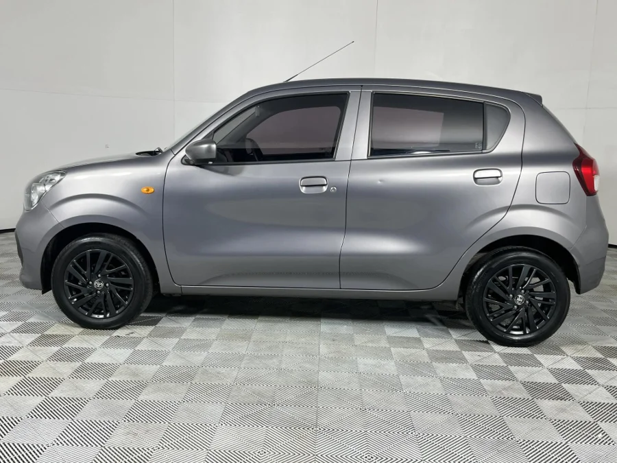 Used 2023 Toyota Vitz 1.0 XR manual - WeBuyCars Riverhorse