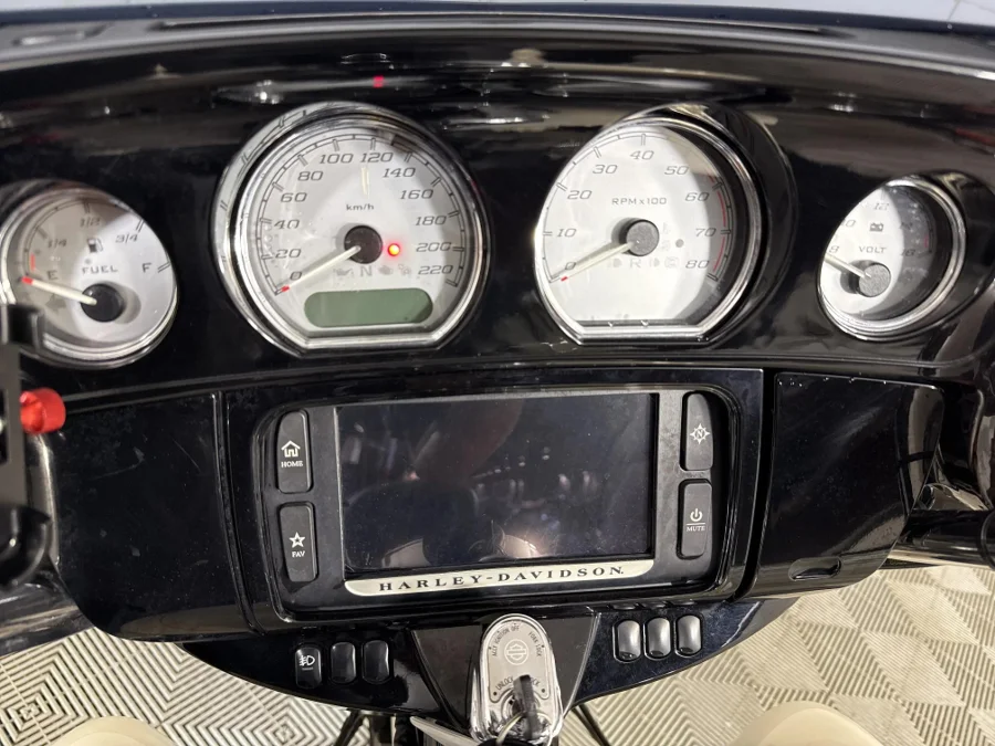 Used 2015 Harley Davidson Touring Street Glide Special - WeBuyCars Midstream