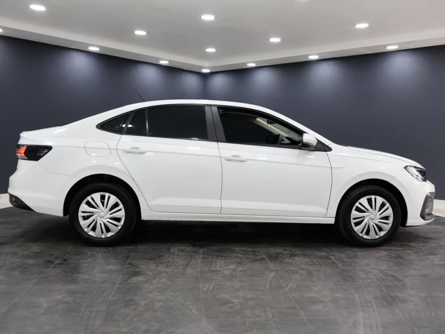 Used 2024 Volkswagen Polo sedan 1.6 Life manual - ICar Gezina