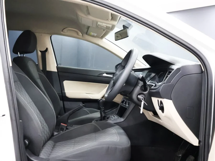 Used 2024 Volkswagen Polo sedan 1.6 Life manual - ICar Gezina