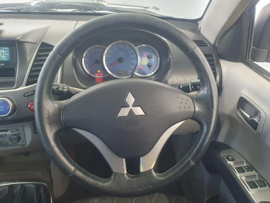 Used 2007 Mitsubishi Triton 2.5DI-D 4x4 double cab - One Way Auto