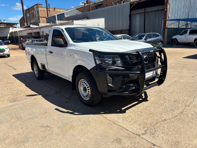 Used 2024 Nissan Navara 2.5DDTi single cab XE