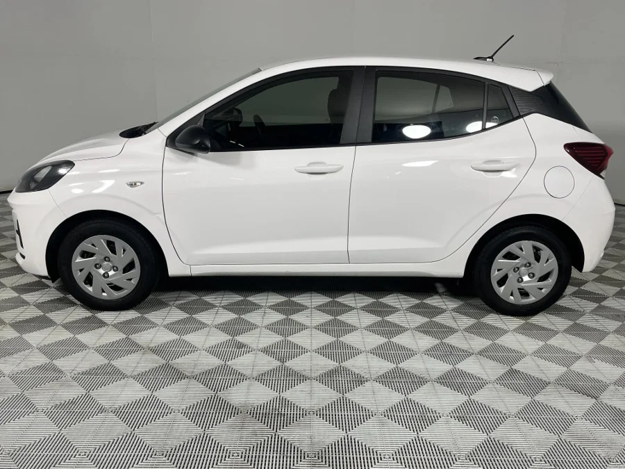 Used 2023 Hyundai Grand i10 1.2 Premium hatch - WeBuyCars Lansdowne Used 2023 Hyundai Grand i10 1.2 Premium hatch - WeBuyCars Lansdowne