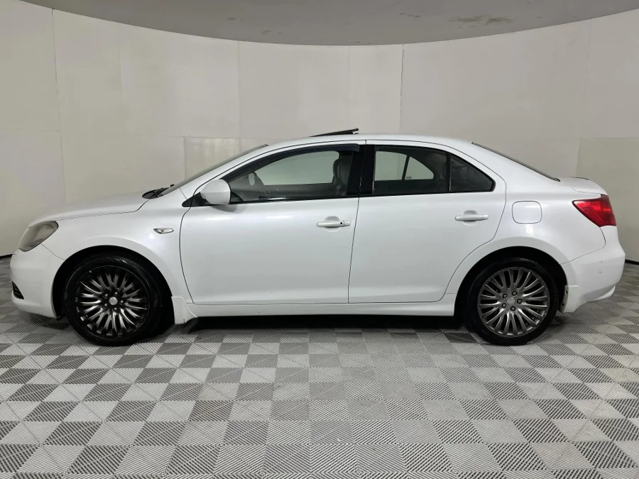 Used 2013 Suzuki Kizashi 2.4 SDLX - WeBuyCars Gqeberha
