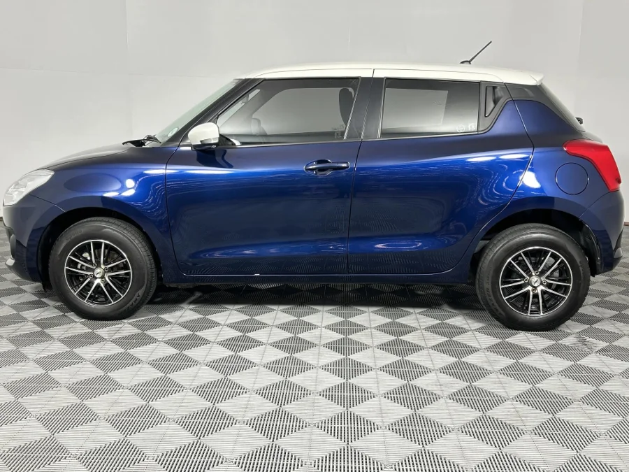 Used 2023 Suzuki Swift 1.2 GL auto - WeBuyCars Lansdowne