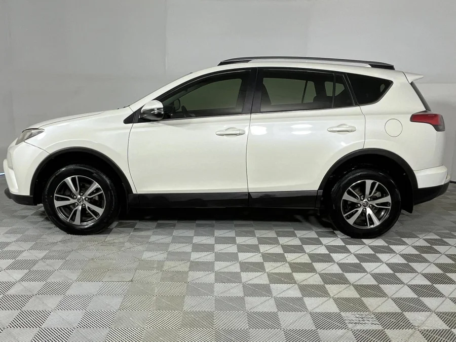 Used 2017 Toyota RAV4 2.0 GX auto - WeBuyCars Silverlakes