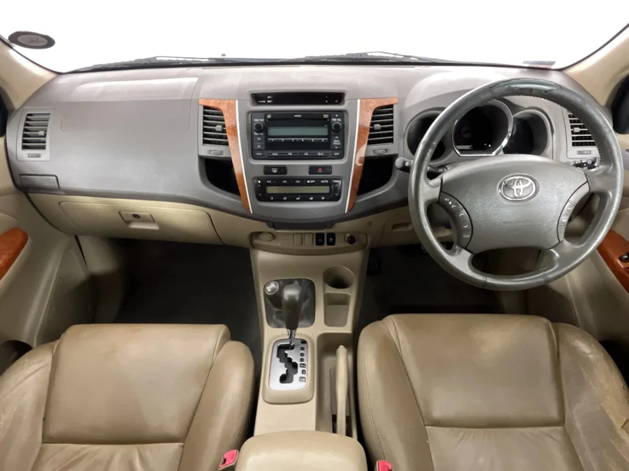 Used 2011 Toyota Fortuner V6 4.0 - WeBuyCars Polokwane Used 2011 Toyota Fortuner V6 4.0 - WeBuyCars Polokwane