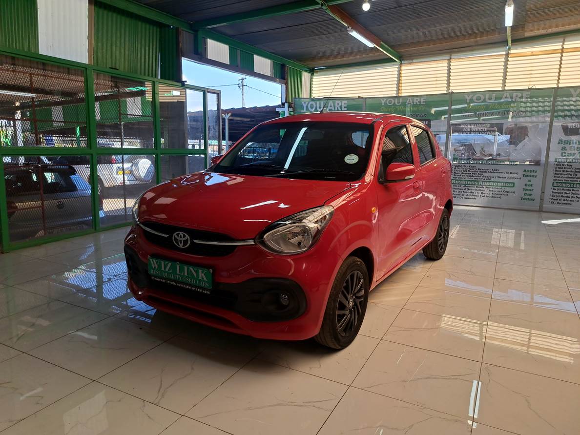 Used 2024 Toyota Vitz 1.0 XR manual