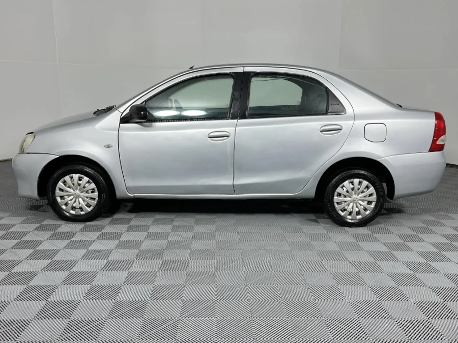 Used 2013 Toyota Etios sedan 1.5 Xi - WeBuyCars Montana