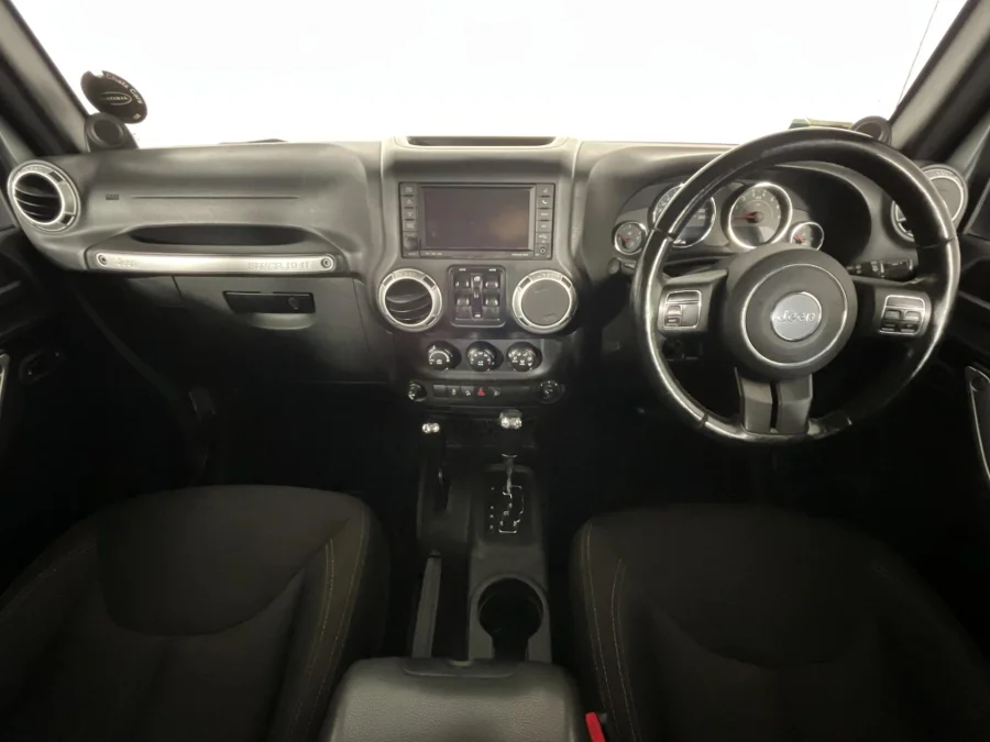 Used 2015 Jeep Wrangler Unlimited Sahara 3.6L 75th Anniversary Edition - WeBuyCars JHB South