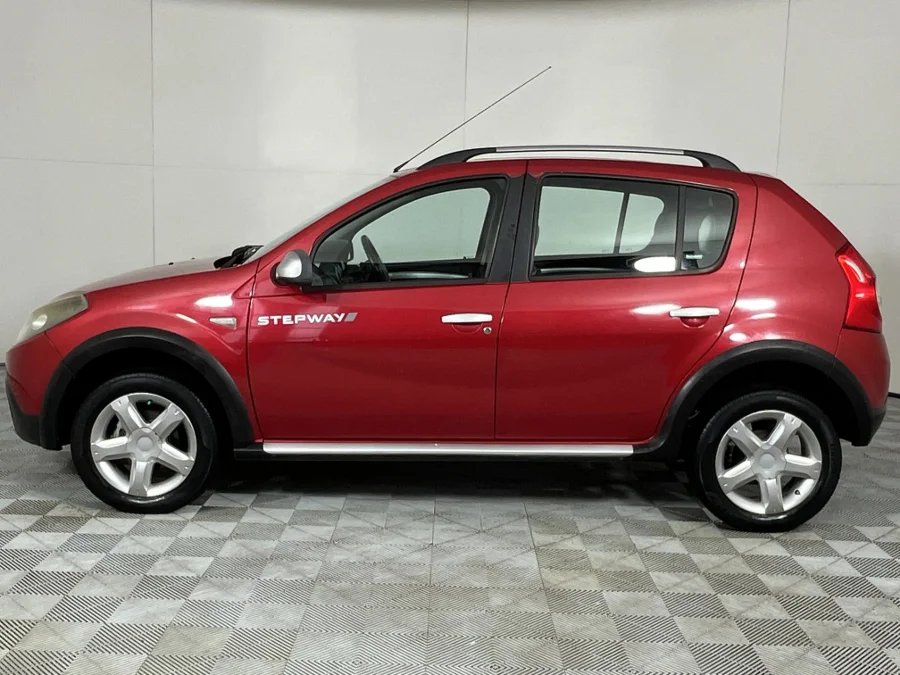 Used 2014 Renault Sandero Stepway 1.6 - WeBuyCars Mbombela