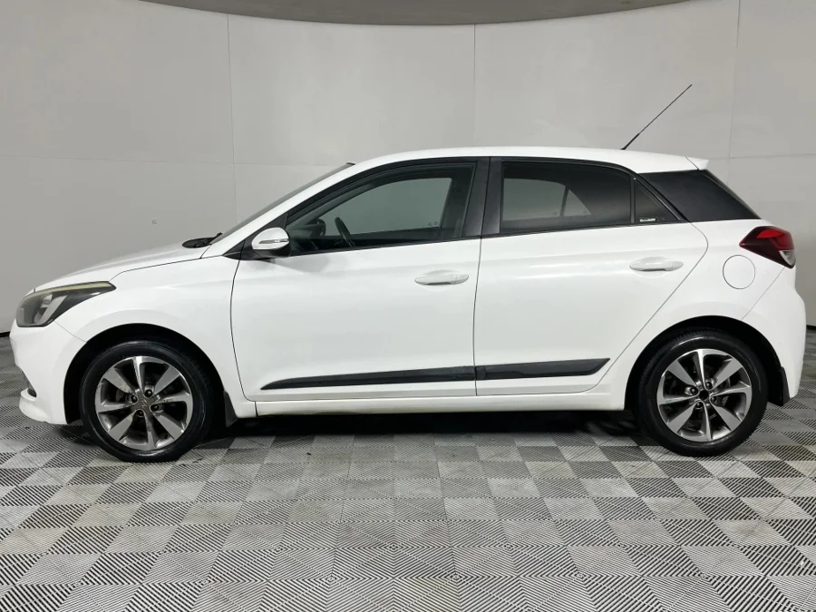 Used 2015 Hyundai i20 1.4 Fluid auto - WeBuyCars Riverhorse