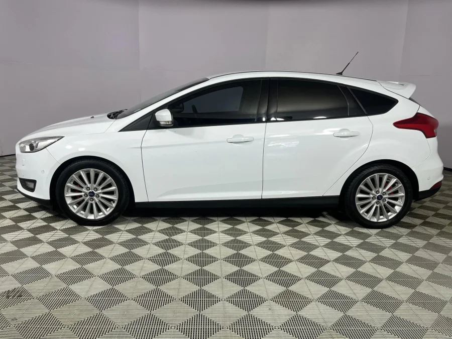 Used 2016 Ford Focus hatch 1.5T Trend auto - WeBuyCars Durban