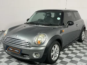 Used 2009 MINI Hatch Cooper steptronic