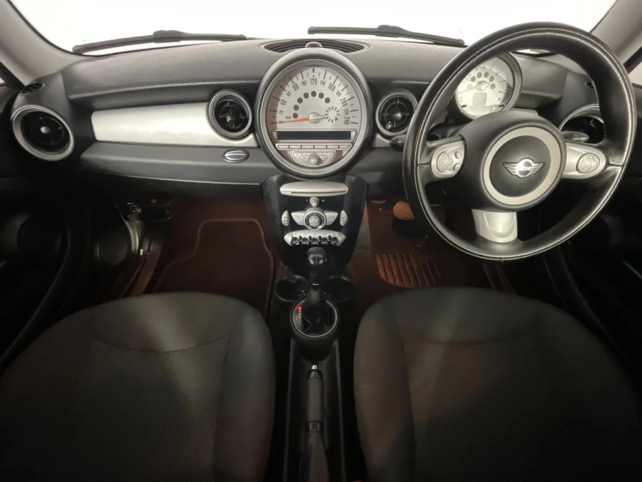 Used 2009 MINI Hatch Cooper steptronic - WeBuyCars Lansdowne