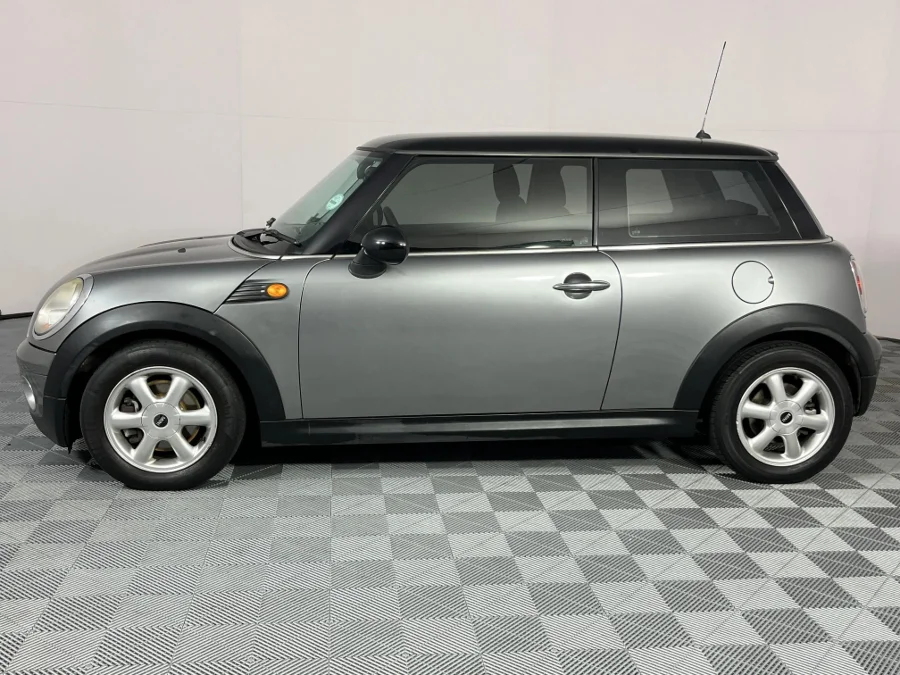 Used 2009 MINI Hatch Cooper steptronic - WeBuyCars Lansdowne