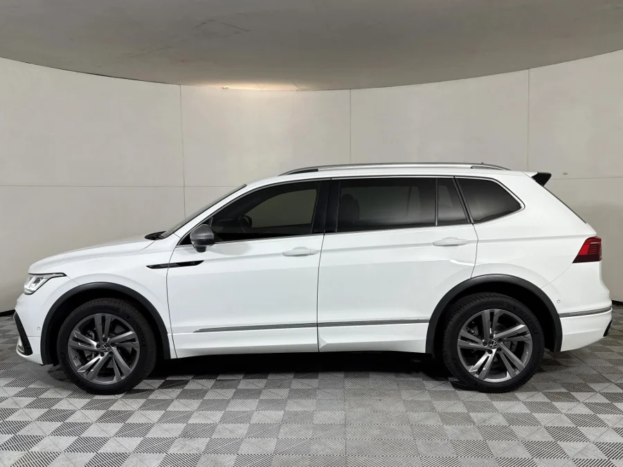 Used 2023 Volkswagen Tiguan Allspace 2.0TSI 4Motion R-Line - WeBuyCars Midstream