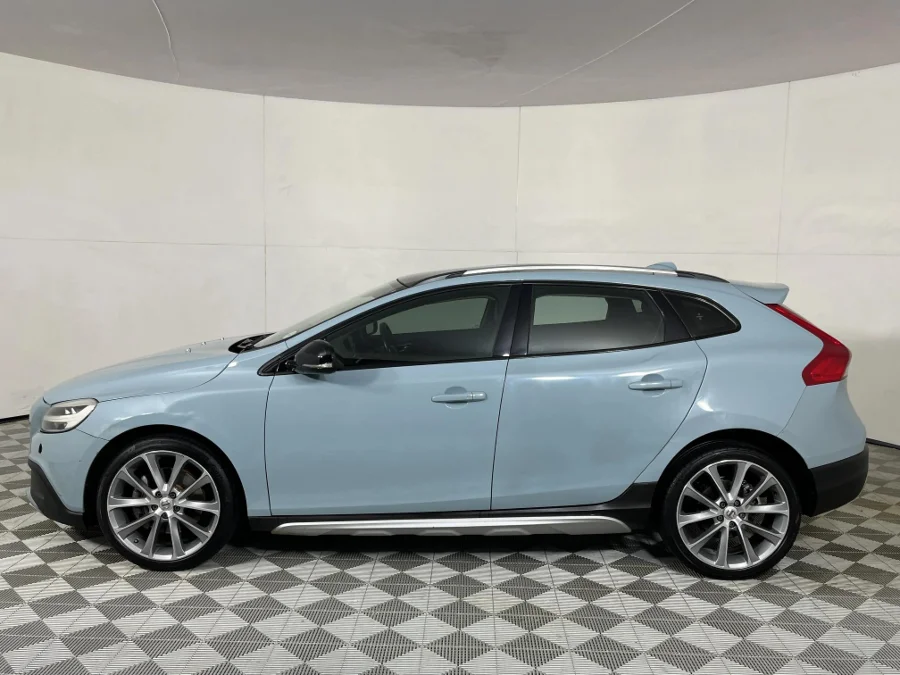 Used 2016 Volvo V40 Cross Country D3 Inscription - WeBuyCars JHB South