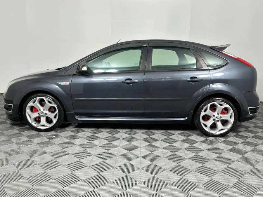 Used 2006 Ford Focus ST 5-door - WeBuyCars Richmond