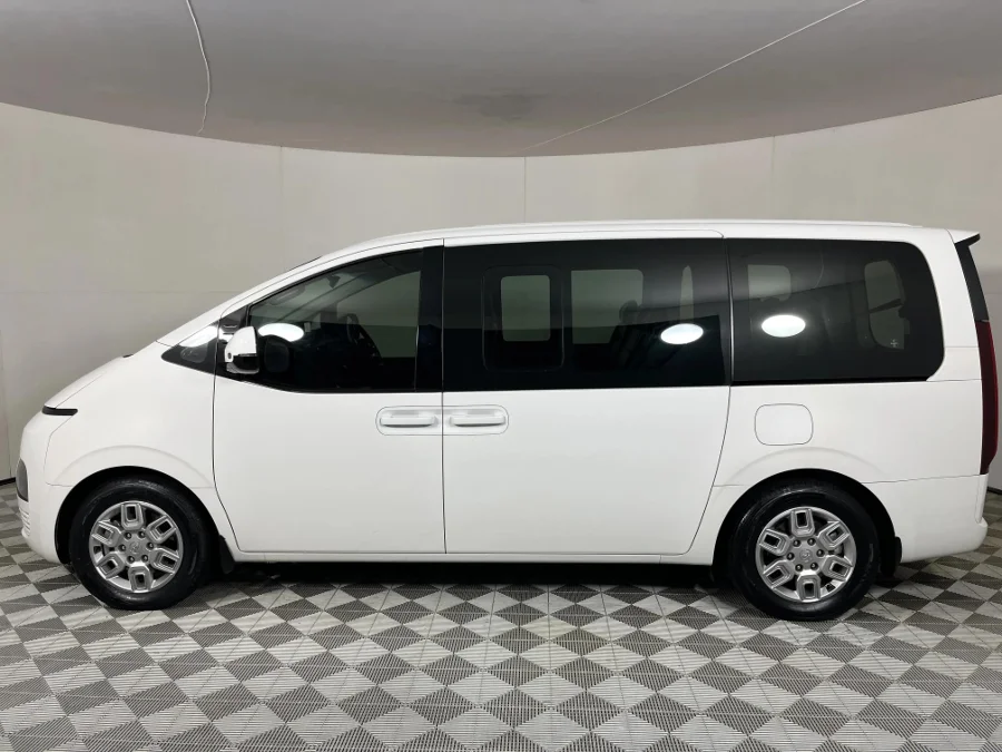 Used 2022 Hyundai Staria 2.2D Executive 9-seater - WeBuyCars JHB South Used 2022 Hyundai Staria 2.2D Executive 9-seater - WeBuyCars JHB South