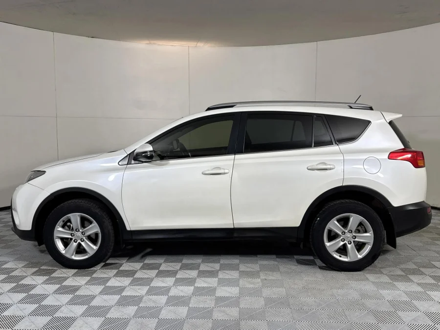 Used 2015 Toyota RAV4 2.2D-4D AWD VX - WeBuyCars Midstream Used 2015 Toyota RAV4 2.2D-4D AWD VX - WeBuyCars Midstream