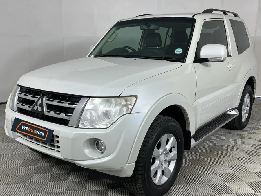 Used 2014 Mitsubishi Pajero 3-door 3.2DI-D GLS Pajero Legend Limited Edition 100 - WeBuyCars George Used 2014 Mitsubishi Pajero 3-door 3.2DI-D GLS Pajero Legend Limited Edition 100 - WeBuyCars George